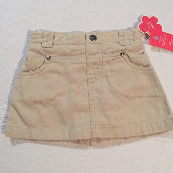 🔥HOST PICK🔥🔥Carters Infant Girl Skort - Picture 6 of 6